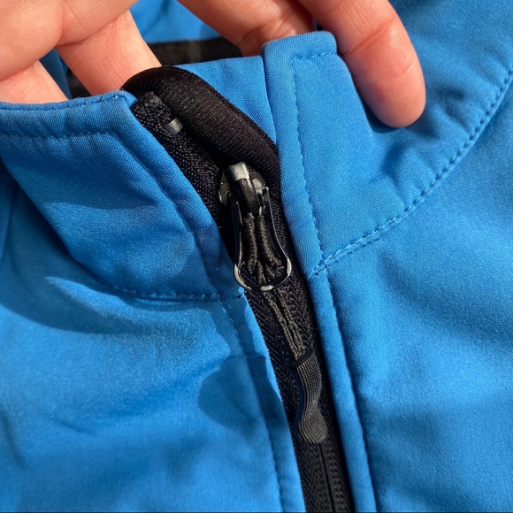 ⛰ RUSSELL BLUE HIKING JACKET! - Picture 9 of 14